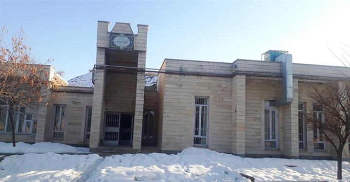 نمای بیرونی کتابخانه